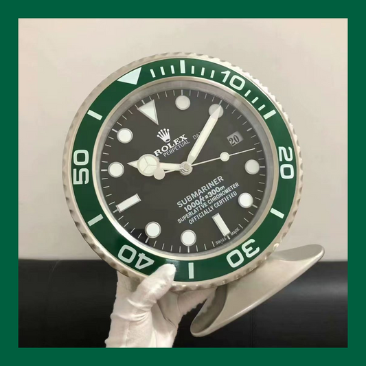 Submariner Table Clock – Kermit Edition | Crownwall Prestige - Crownwall 